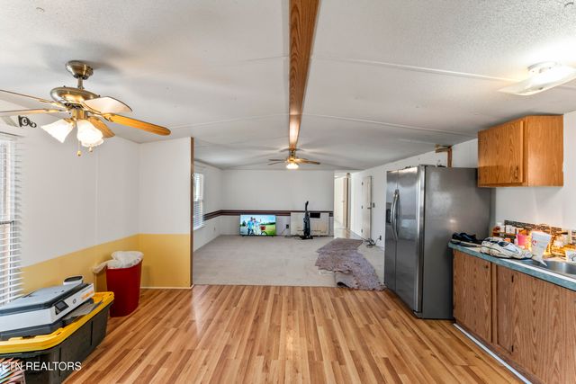 1305 Grievers Chapel Rd, Rockwood, TN 37854