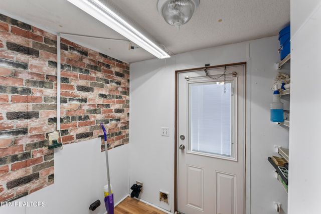 1305 Grievers Chapel Rd, Rockwood, TN 37854