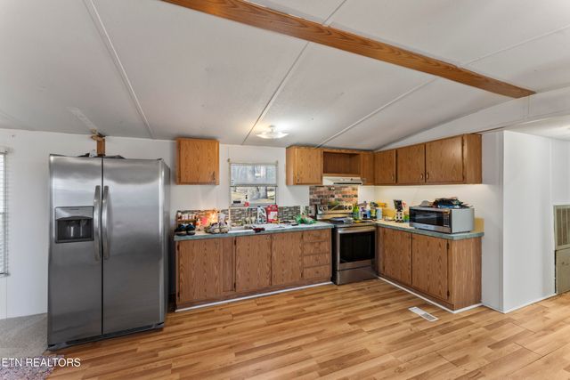 1305 Grievers Chapel Rd, Rockwood, TN 37854