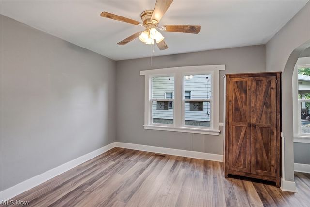 15 Massachusetts Avenue, Poland, OH 44514