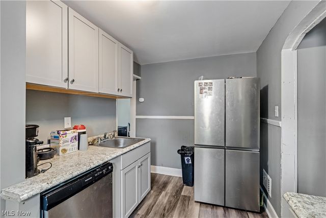 15 Massachusetts Avenue, Poland, OH 44514