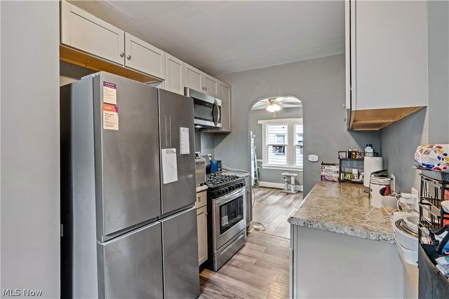15 Massachusetts Avenue, Poland, OH 44514