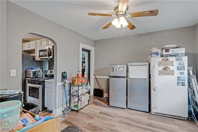 15 Massachusetts Avenue, Poland, OH 44514