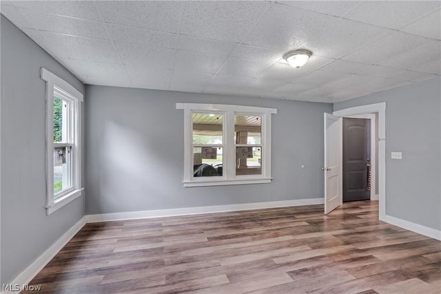15 Massachusetts Avenue, Poland, OH 44514