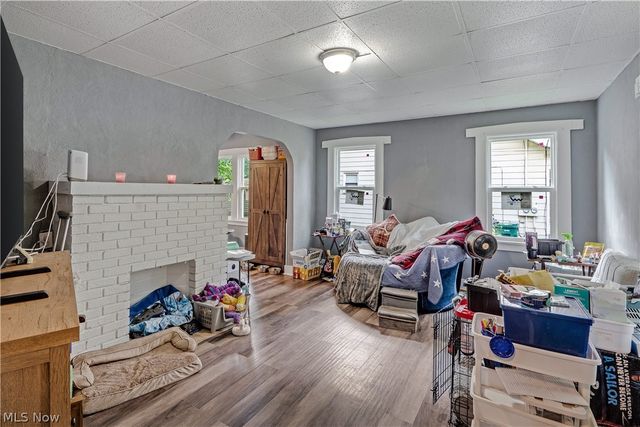 15 Massachusetts Avenue, Poland, OH 44514