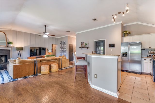 3713 Periwinkle Drive, Fort Worth, TX 76137