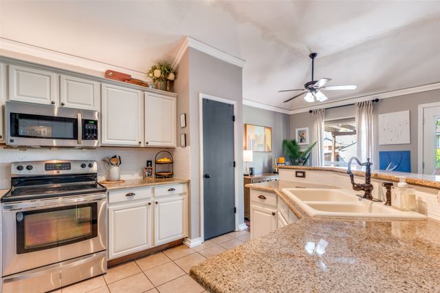 3713 Periwinkle Drive, Fort Worth, TX 76137