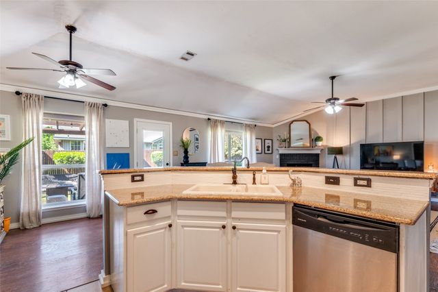 3713 Periwinkle Drive, Fort Worth, TX 76137