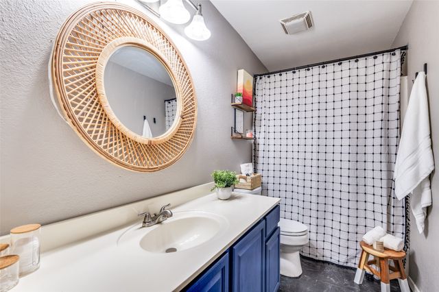 3713 Periwinkle Drive, Fort Worth, TX 76137