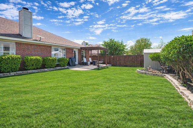 3713 Periwinkle Drive, Fort Worth, TX 76137