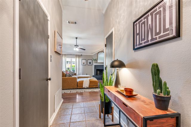 3713 Periwinkle Drive, Fort Worth, TX 76137