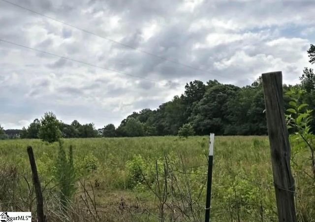 200 Cocoa Road, Inman, SC 29349