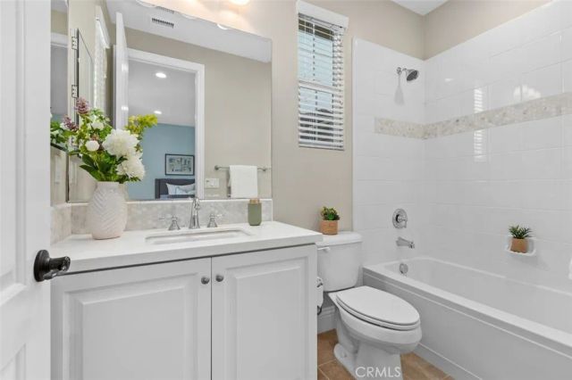 130 Crape Myrtle, Tustin, CA 92782