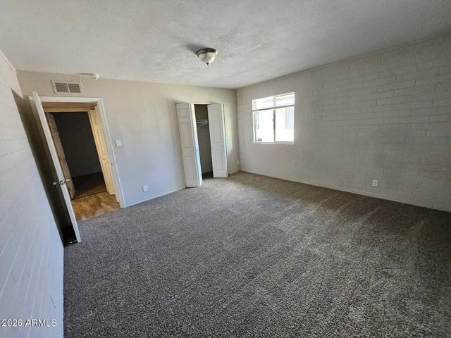 2016 W CACTUS Road A, Phoenix, AZ 85029