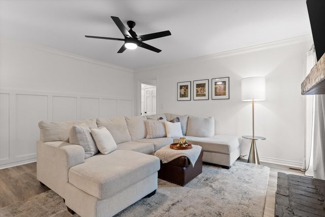 8113 Holly Hills Lane, Chattanooga, TN 37421