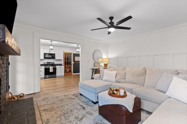 8113 Holly Hills Lane, Chattanooga, TN 37421