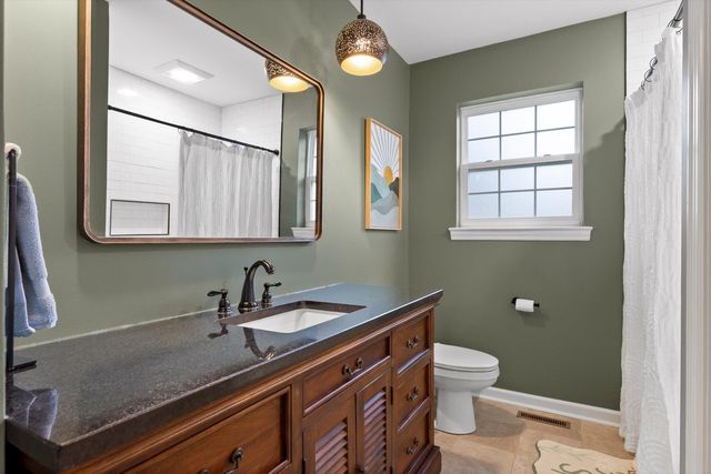 8113 Holly Hills Lane, Chattanooga, TN 37421