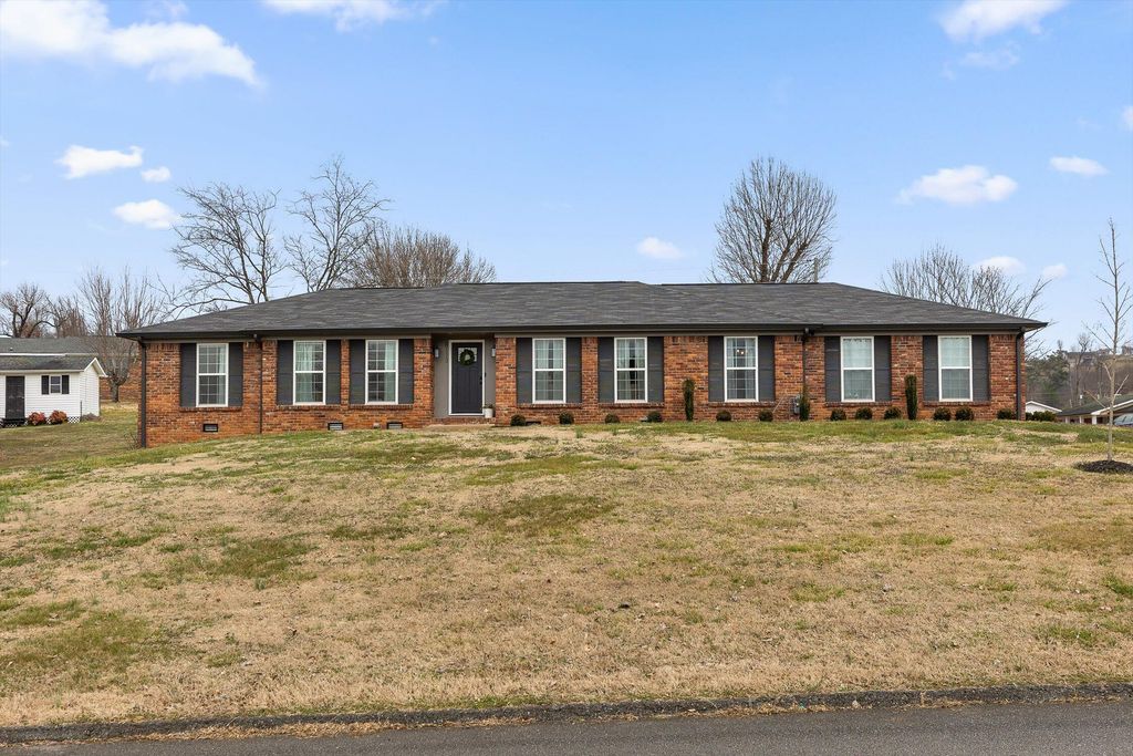 8113 Holly Hills Lane, Chattanooga, TN 37421