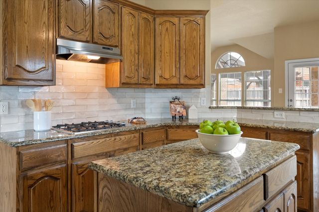304 Adobe Lilly Court, Mansfield, TX 76063