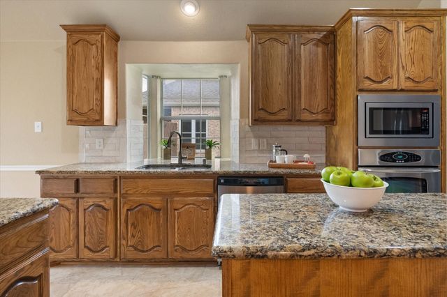 304 Adobe Lilly Court, Mansfield, TX 76063