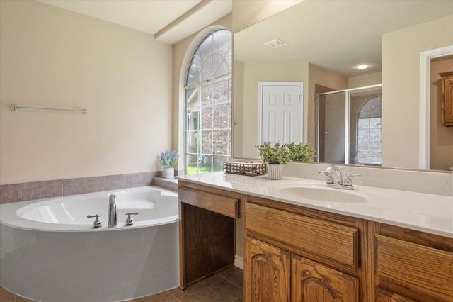 304 Adobe Lilly Court, Mansfield, TX 76063
