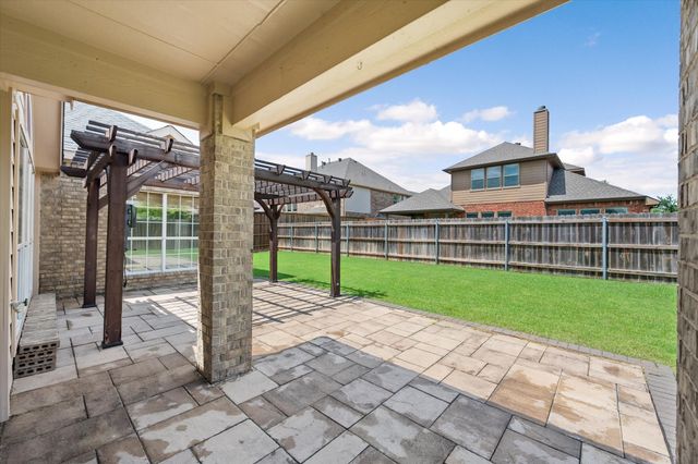 304 Adobe Lilly Court, Mansfield, TX 76063