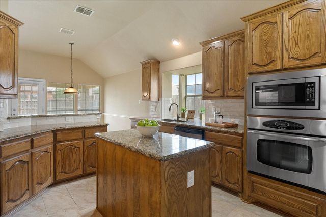 304 Adobe Lilly Court, Mansfield, TX 76063