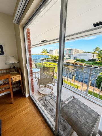 68 YACHT CLUB Drive 22, North Palm Beach, FL 33408