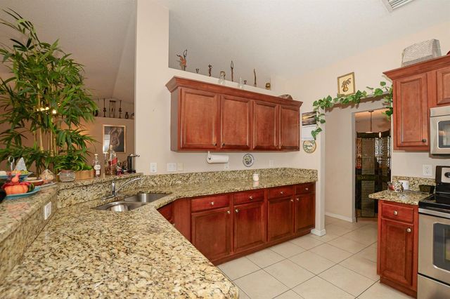117 NE Jettie Terrace, Port St. Lucie, FL 34983