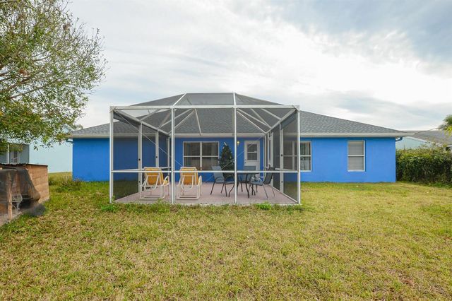 117 NE Jettie Terrace, Port St. Lucie, FL 34983