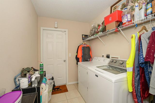 117 NE Jettie Terrace, Port St. Lucie, FL 34983