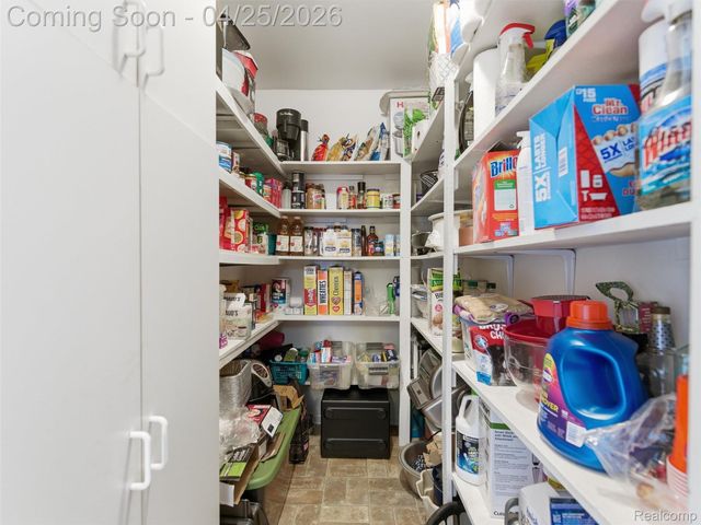 39001 Chartier Street, Harrison Charter Township, MI 48045