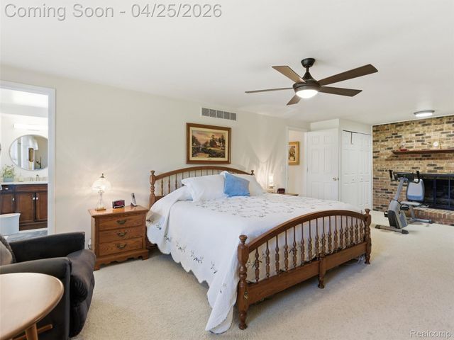 39001 Chartier Street, Harrison Charter Township, MI 48045