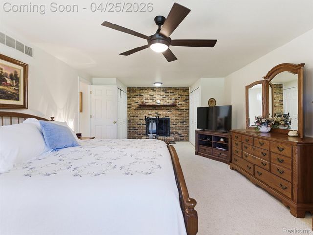39001 Chartier Street, Harrison Charter Township, MI 48045
