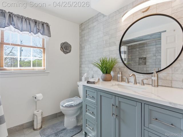 39001 Chartier Street, Harrison Charter Township, MI 48045