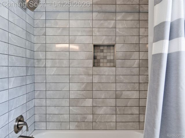 39001 Chartier Street, Harrison Charter Township, MI 48045