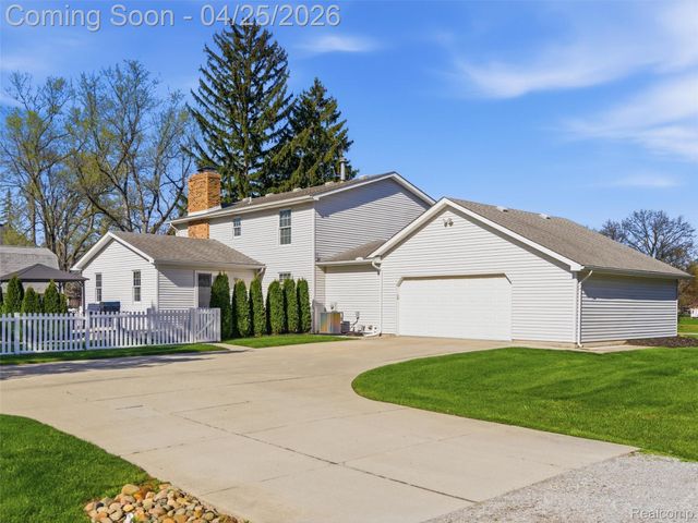 39001 Chartier Street, Harrison Charter Township, MI 48045