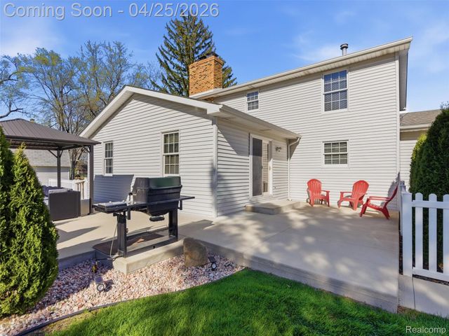 39001 Chartier Street, Harrison Charter Township, MI 48045