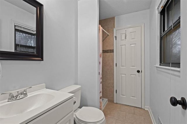 2304 NW 5th Street, Blue Springs, MO 64014