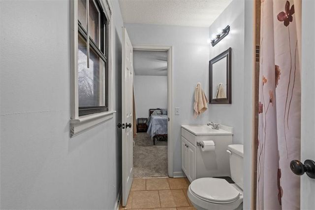 2304 NW 5th Street, Blue Springs, MO 64014