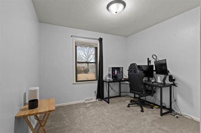 2304 NW 5th Street, Blue Springs, MO 64014