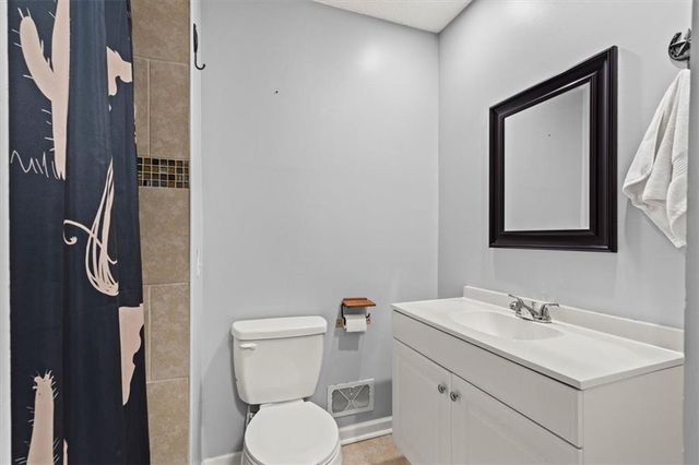 2304 NW 5th Street, Blue Springs, MO 64014