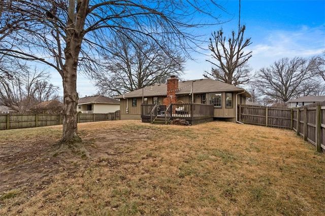 2304 NW 5th Street, Blue Springs, MO 64014