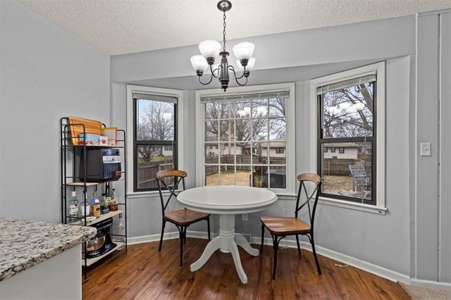 2304 NW 5th Street, Blue Springs, MO 64014