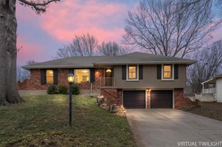 2304 NW 5th Street, Blue Springs, MO 64014