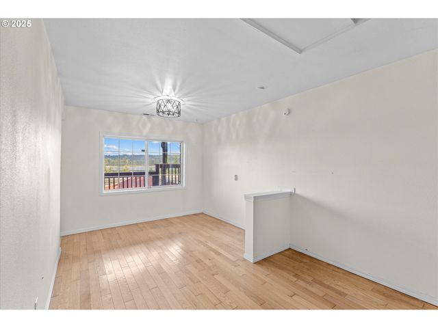 3011 Ne RASMUSSEN Rd, Corbett, OR 97019