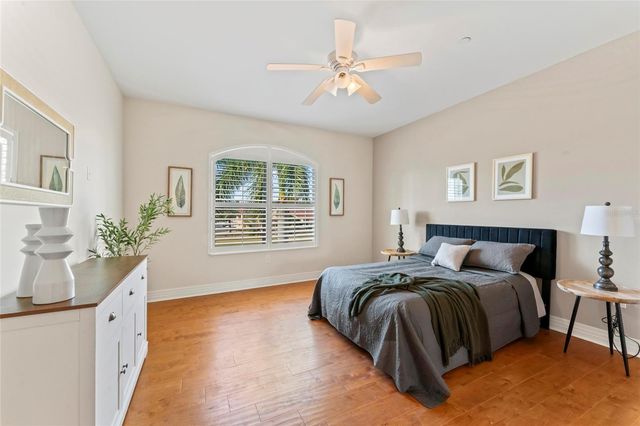 1325 SNELL ISLE BOULEVARD NE 110, St Petersburg, FL 33704