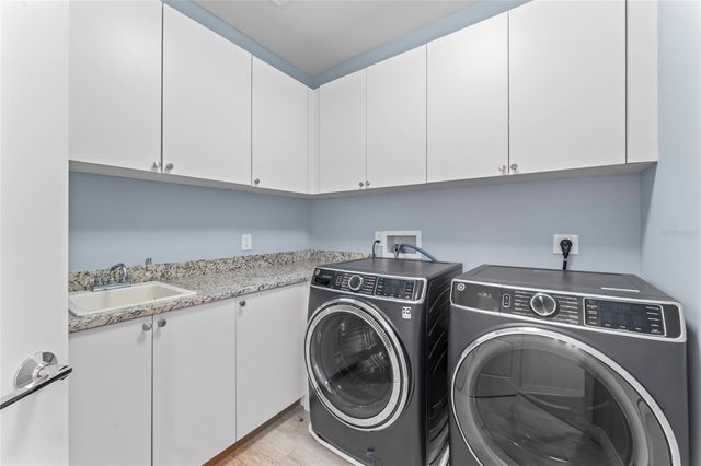 1325 SNELL ISLE BOULEVARD NE 110, St Petersburg, FL 33704