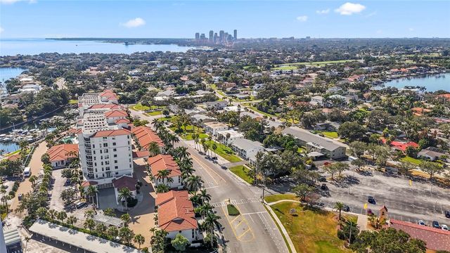 1325 SNELL ISLE BOULEVARD NE 110, St Petersburg, FL 33704