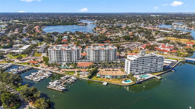 1325 SNELL ISLE BOULEVARD NE 110, St Petersburg, FL 33704